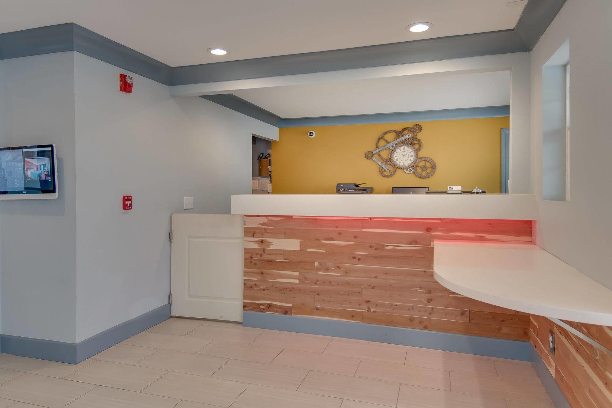 Vagabond Inn Executive Hayward Esterno foto