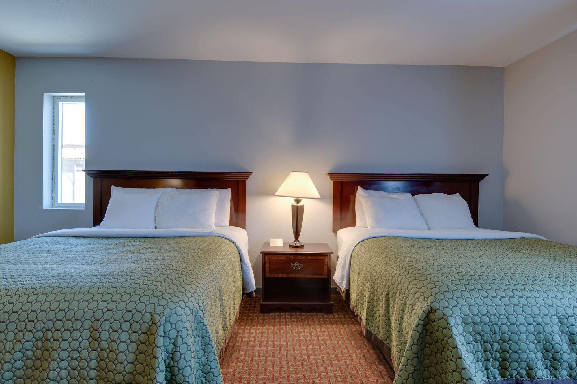 Vagabond Inn Executive Hayward Esterno foto