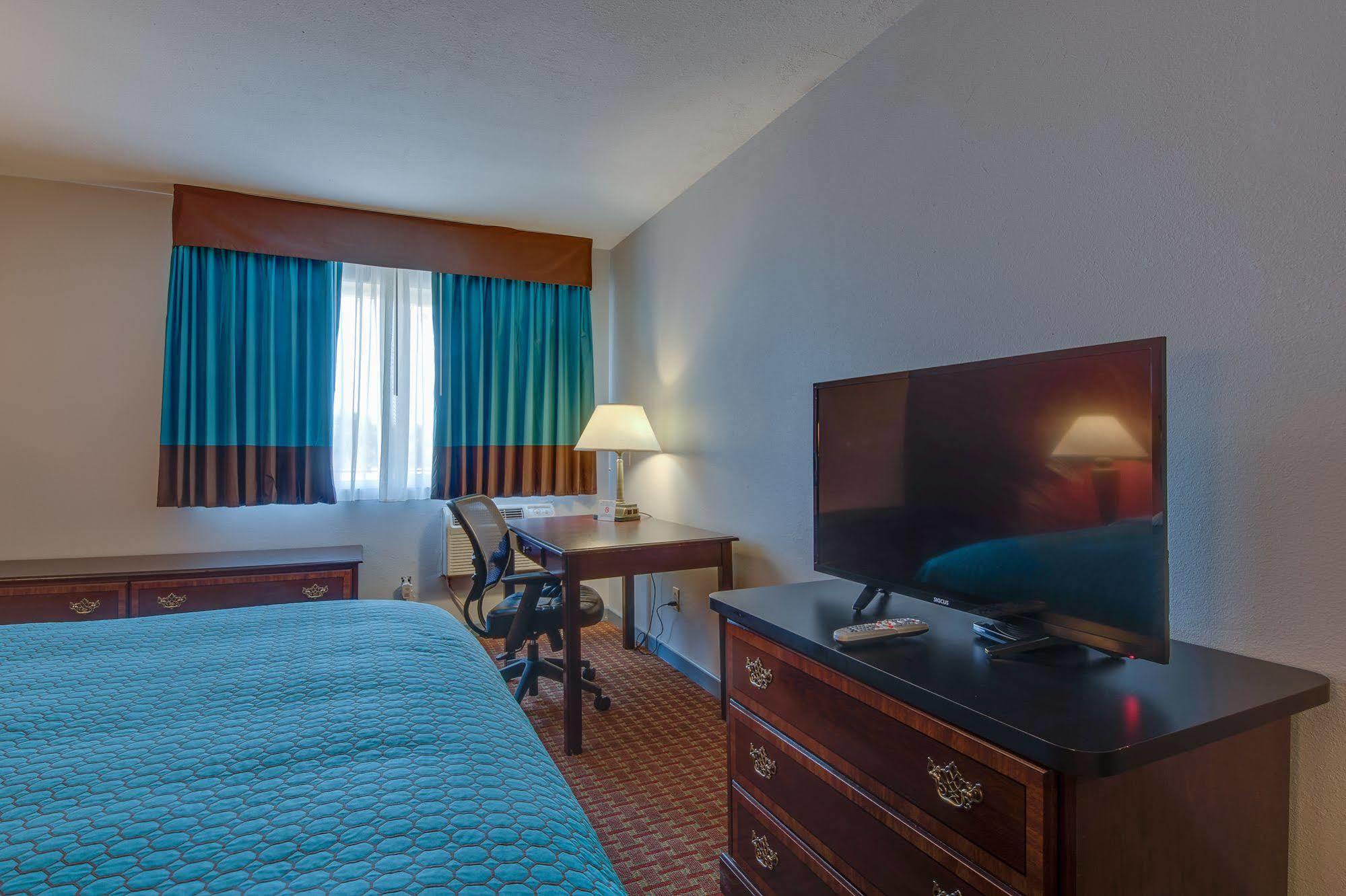 Vagabond Inn Executive Hayward Esterno foto