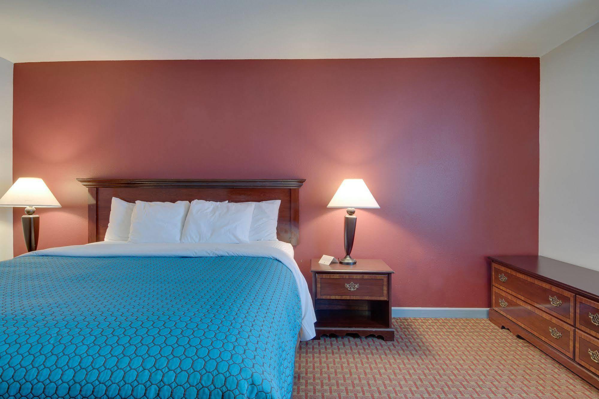 Vagabond Inn Executive Hayward Esterno foto